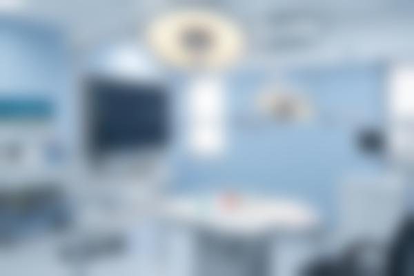 天津和平凯尔口腔李明华医生做根管治疗和种植牙,20年专注口腔修复诊疗实力强!