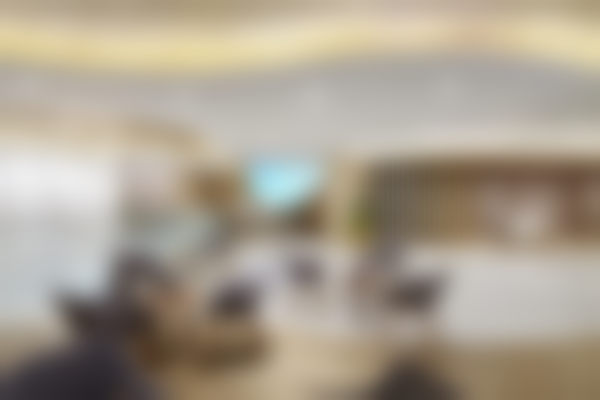 成都素美医疗美容门诊部杨迪擅长项目：帕克双眼皮、眼修复及眼部年轻化手术 