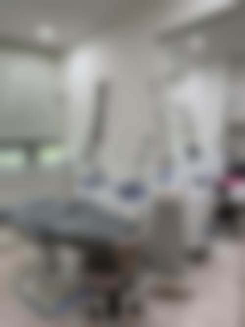 50岁可以做假体隆胸吗？了解手术风险与身体评估助你做出明智选择 