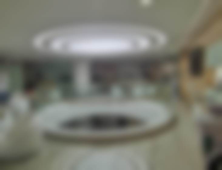 {在重庆联合丽格找高海燕医生做精细分层吸脂，术后半年下颌线清晰气质变精致啦