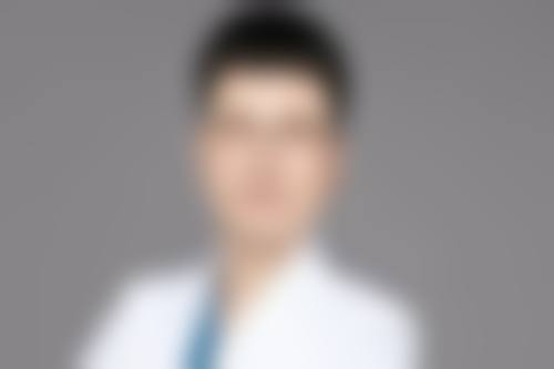 割双眼皮后遗症有吗？了解可能出现的感染、不对称等问题，帮助理性抉择 